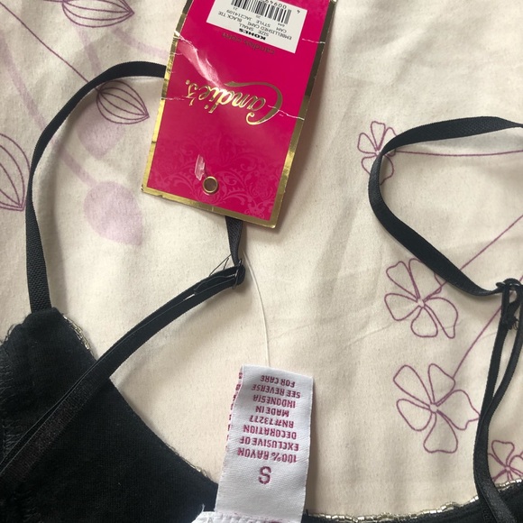 Embellished black tank - Picture 3 of 3